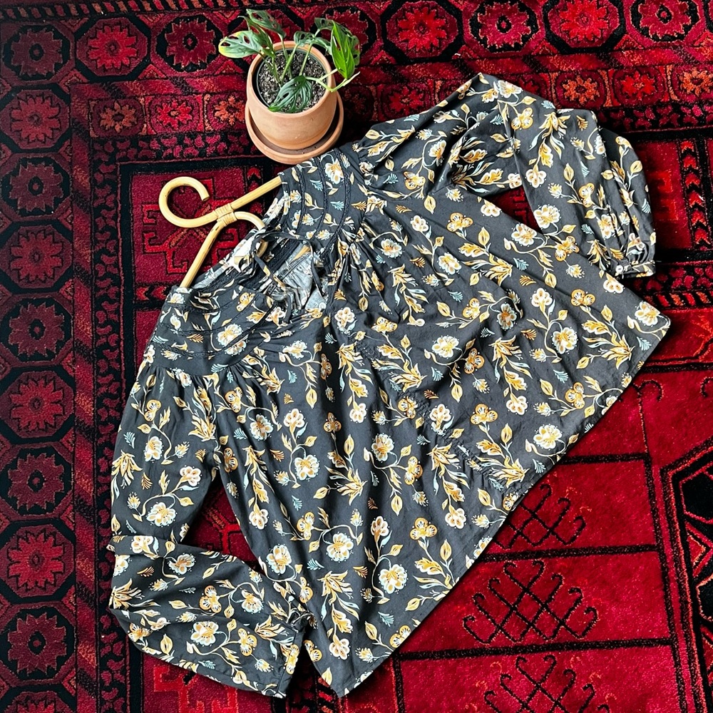 Universal Thread Floral Peasant Top
